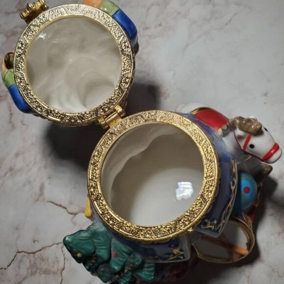 Traditions Porcelain Nutcracker Hinged Trinket Keepsake Box Soldier Toys 6" EUC - Picture 2 of 8